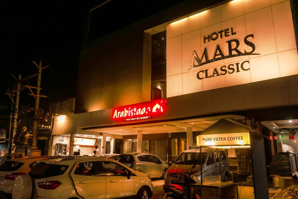 Hotel Mars Classic Madrás Exterior foto